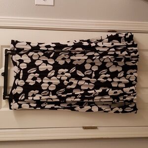 Tahari by Arthur S. Levine ladies skirt, size 16
